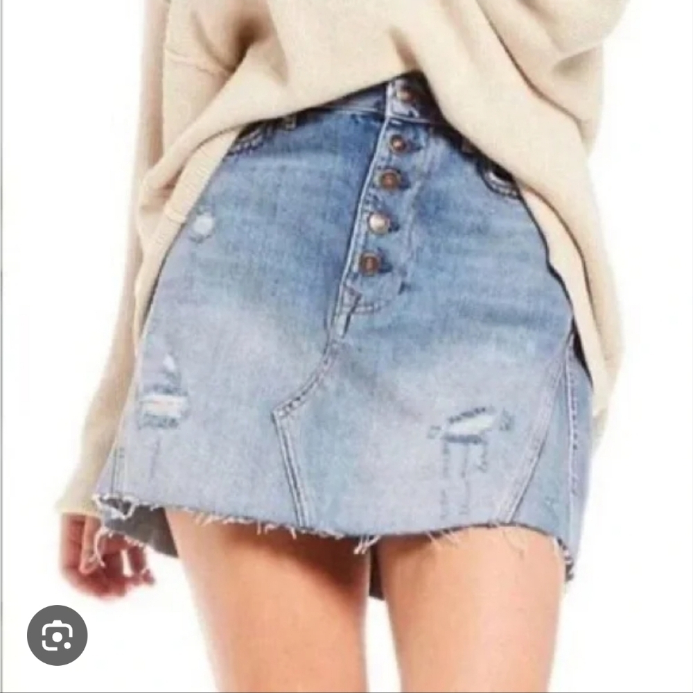 Free People We The Free Denim A Line Mini Jean Skirt Cut Off Distressed - Picture 2 of 5